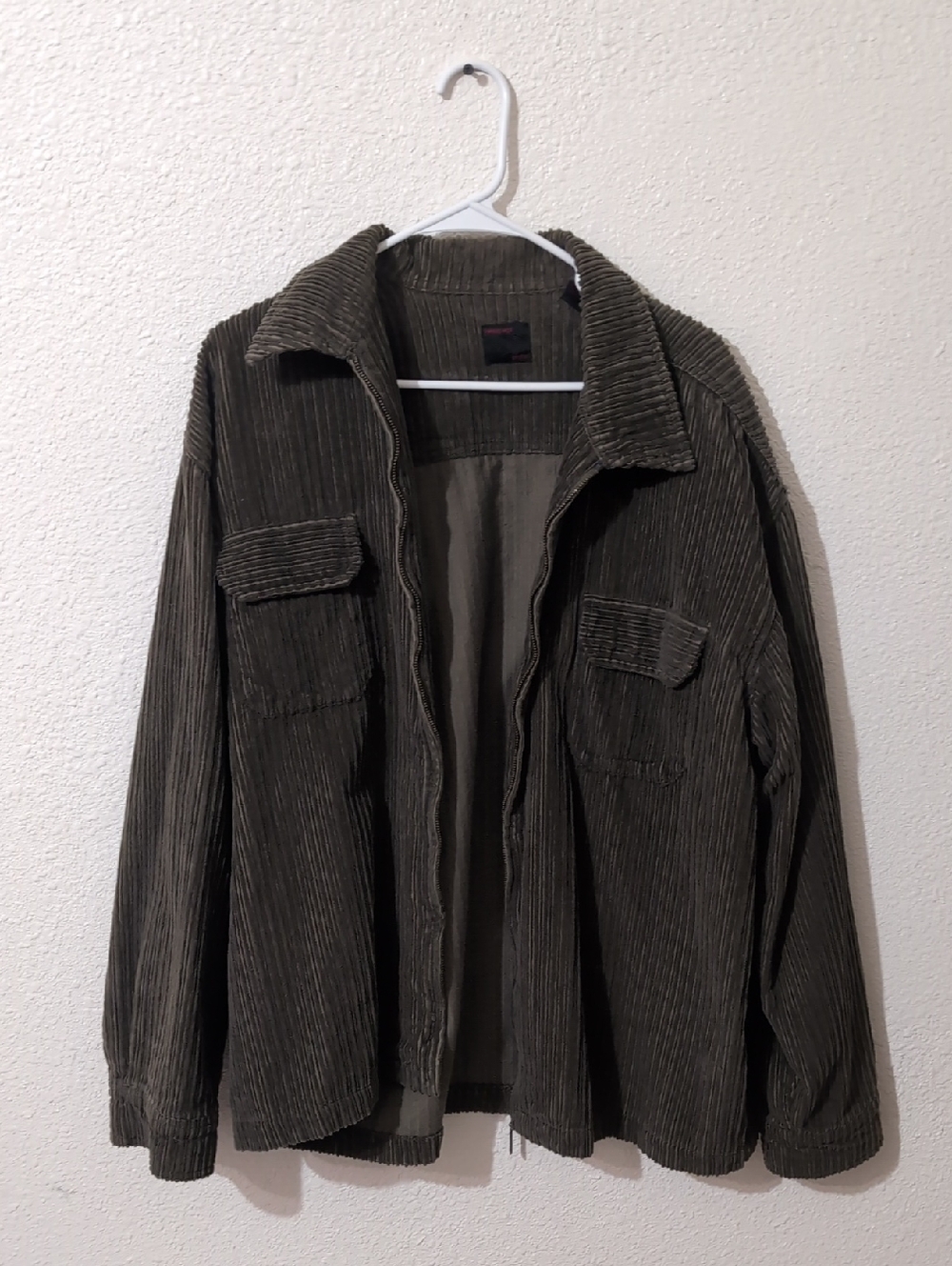 Men's Lightweight Corduroy Shirt Jacket in Olive Green